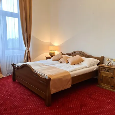 Cerny Leknin 3*