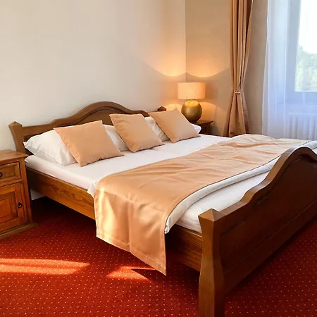 Cerny Leknin Pensjonat 3*