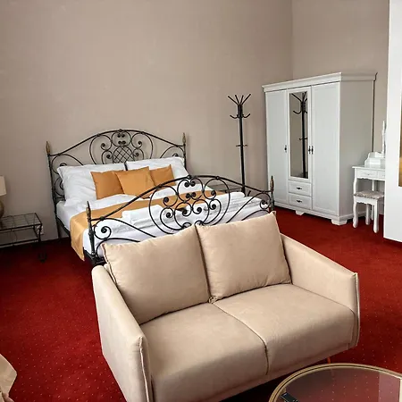 Cerny Leknin Pensjonat 3*